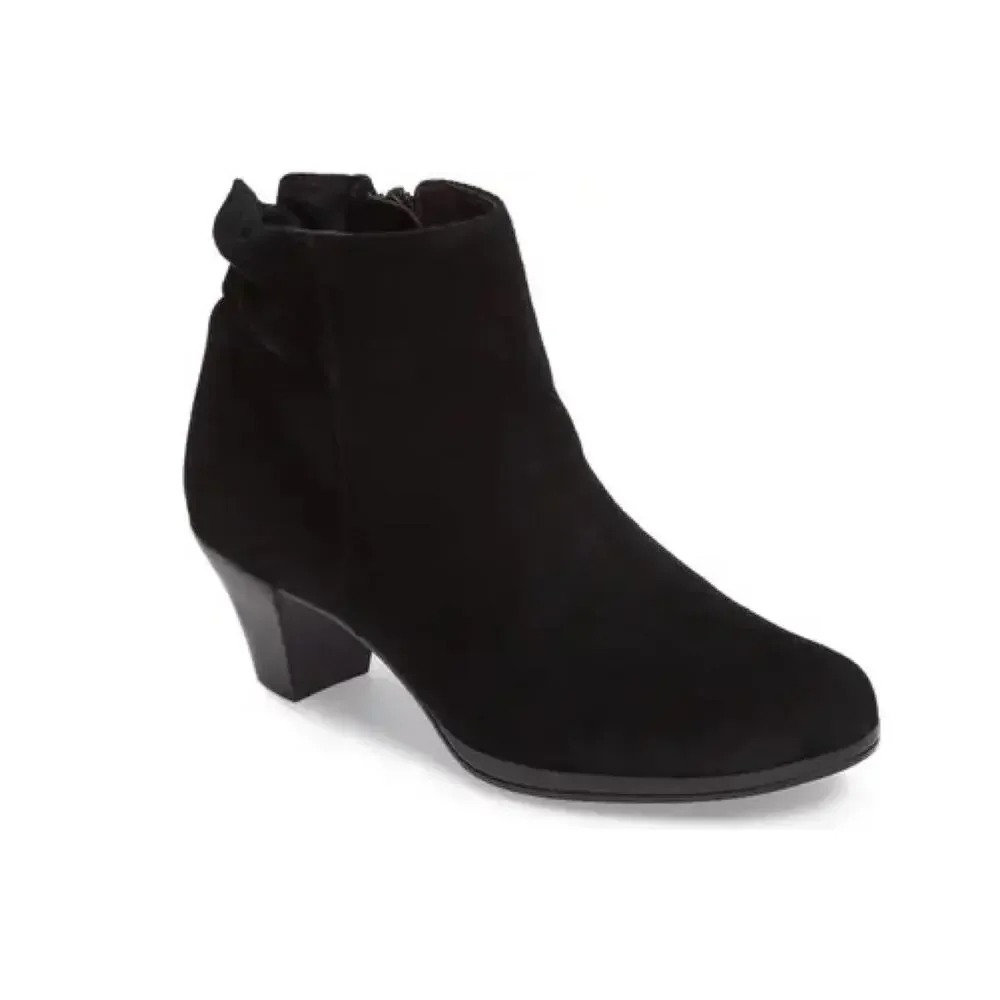 Munro Alfie Bootie in Black Suede Women's Size 10